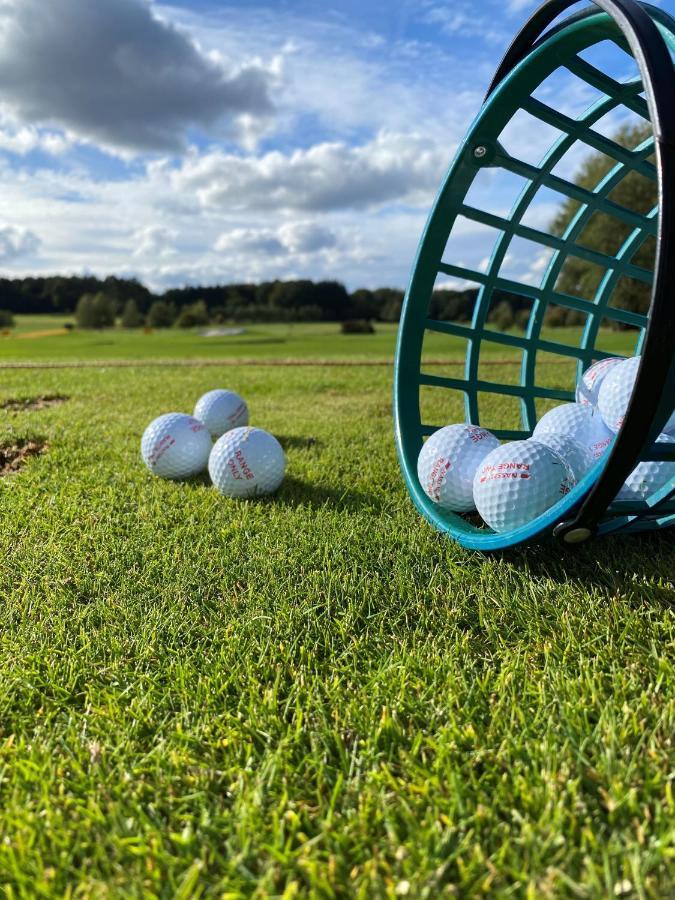 Barrierefreie Ferienwohnungen In Der Naehe Der Golf- Und Freizeitanlage Mudau Exteriör bild
